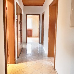 Gelnhausen-MFH-Flur EG