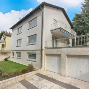 Hausansicht – Front Bild 2