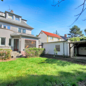 Hausansicht – Garten